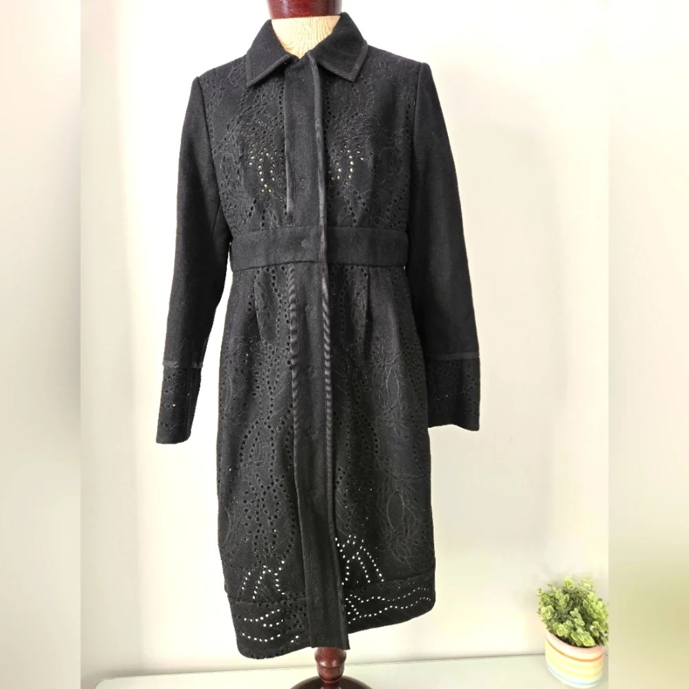 ECCOCI wool cutout black jacket. Size 6